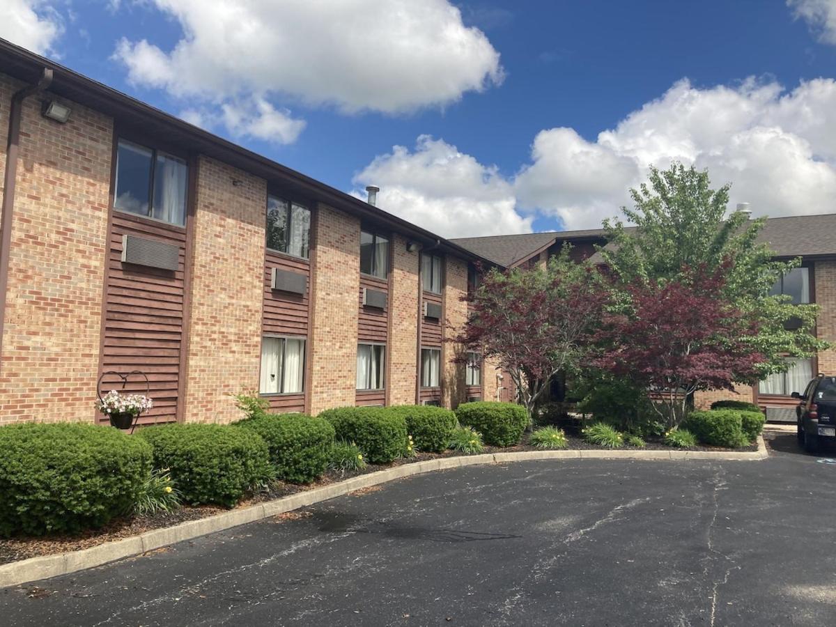 Royal Inn Suites Huntington 外观 照片