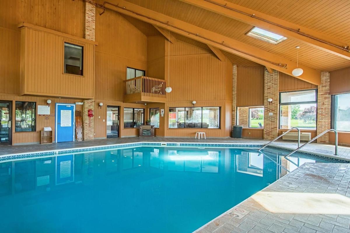 Royal Inn Suites Huntington 外观 照片