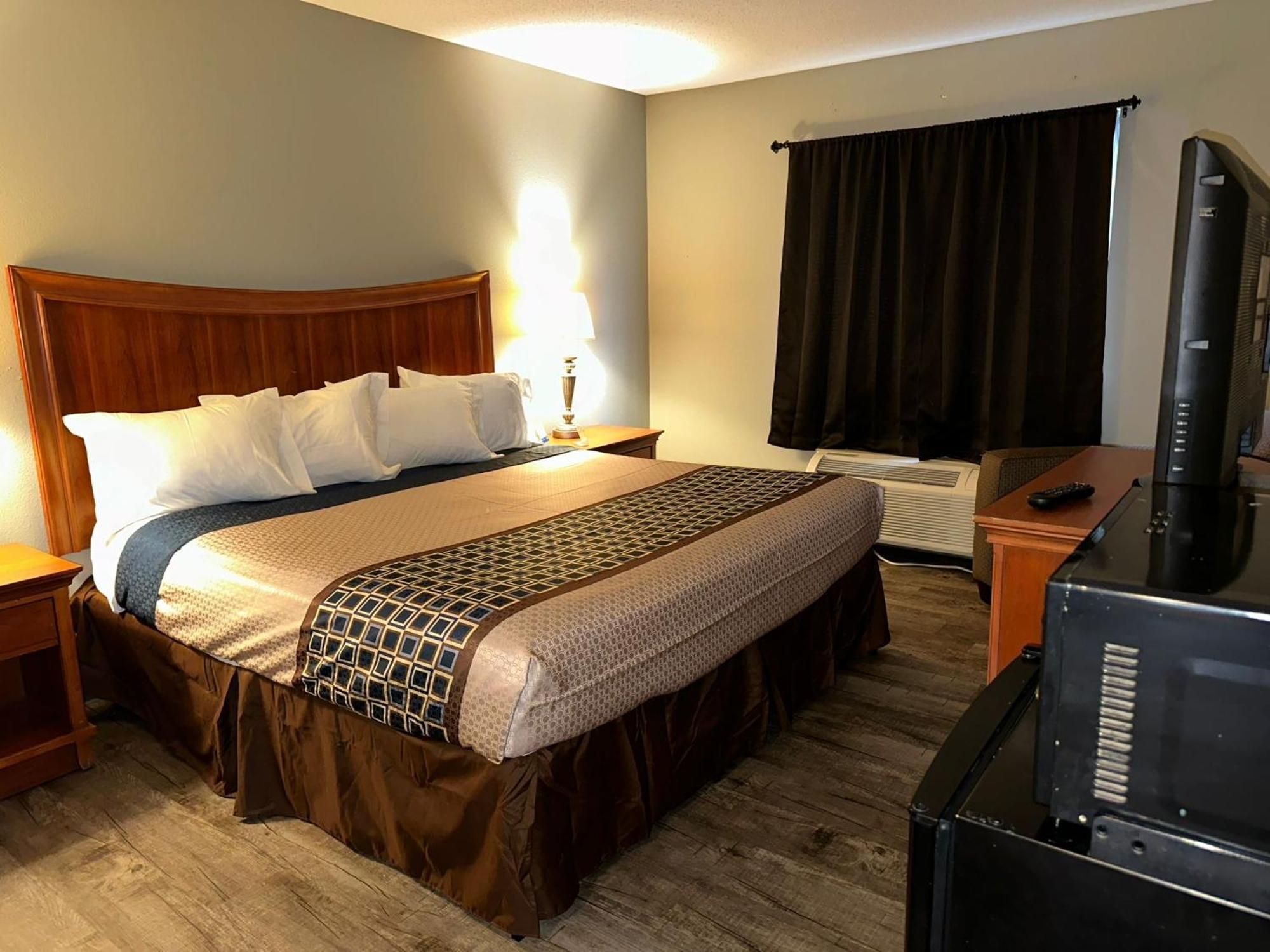 Royal Inn Suites Huntington 外观 照片